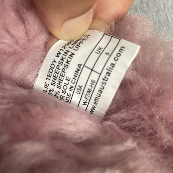 EMU x TNA slippers NWT - Picture 2 of 3